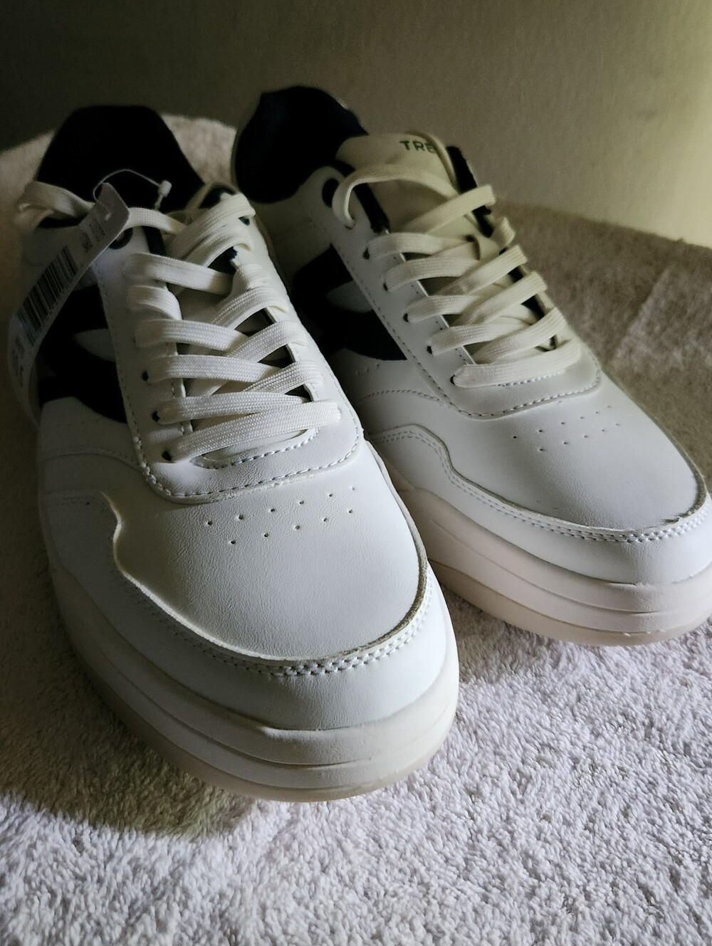 Men's Tretorn White and Navy Casual Sneakers